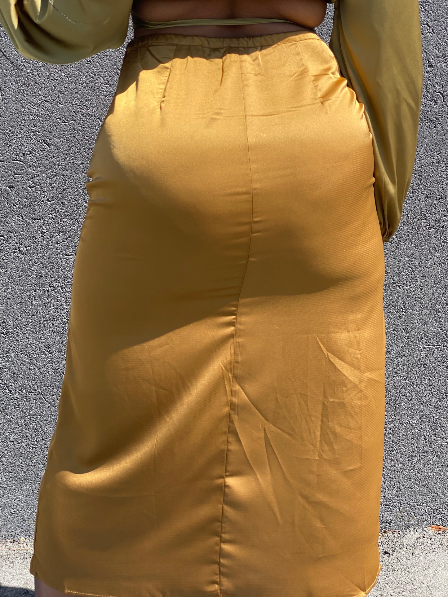 Sleek Ruche front Tie with Front Slit Skirt